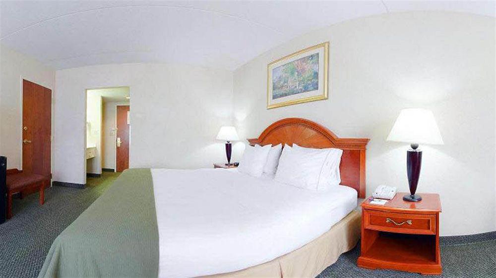 Holiday Inn Express Cambridge By Ihg Exterior foto