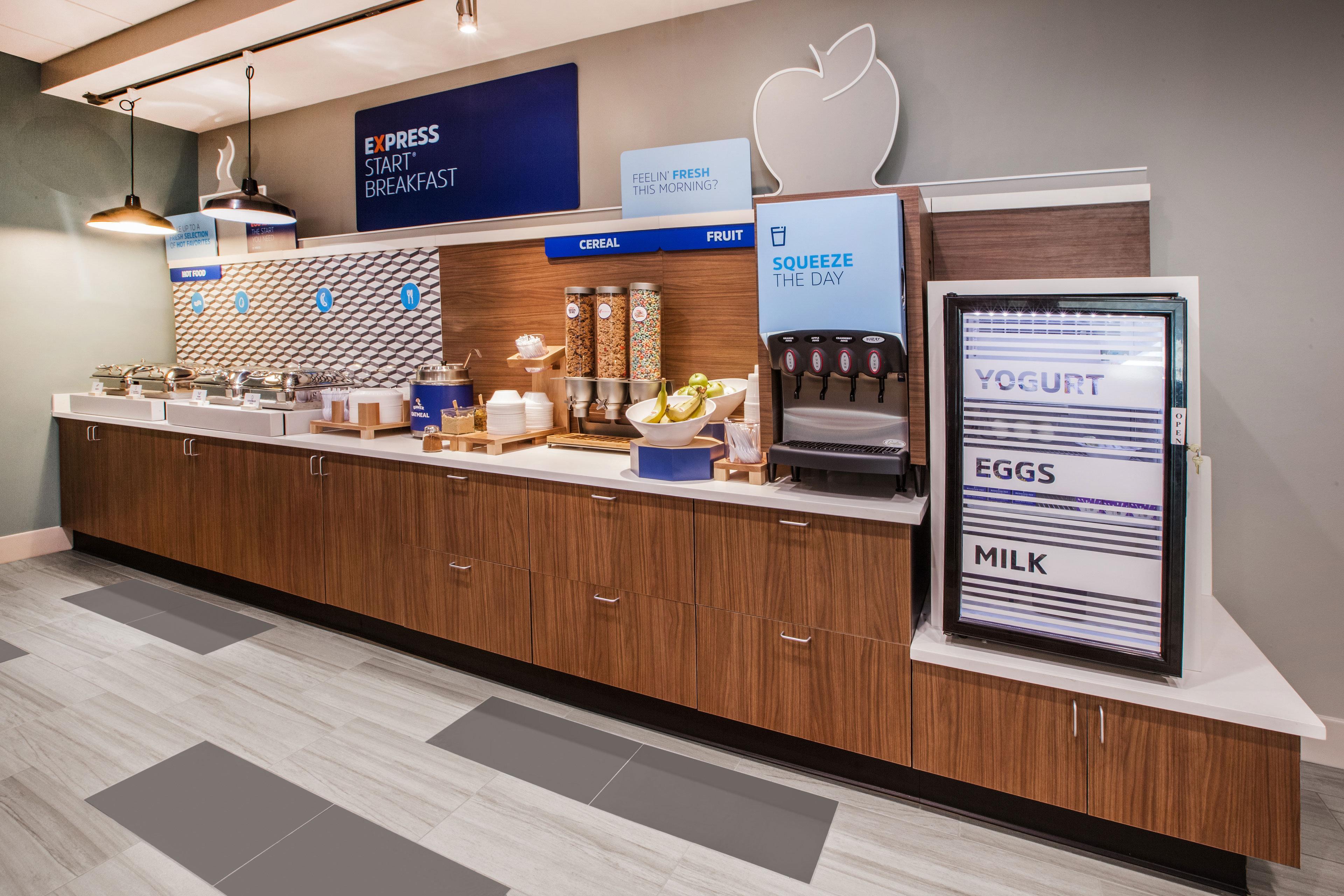 Holiday Inn Express Cambridge By Ihg Exterior foto